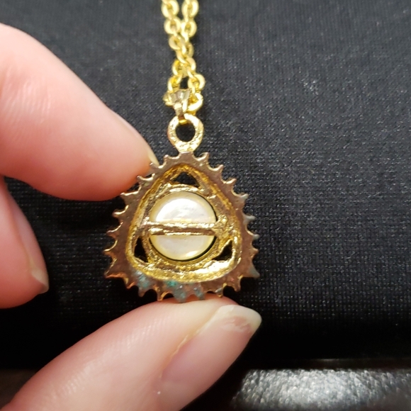 💛🤍💛Gold Diamond Pearl Look Necklace - Picture 3 of 8